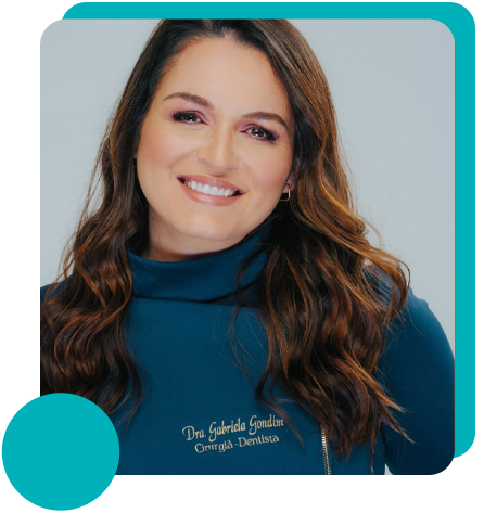 Gabriela Gondim, cirurgiã-dentista em Natal com foco em atendimento humanizado e detalhista.